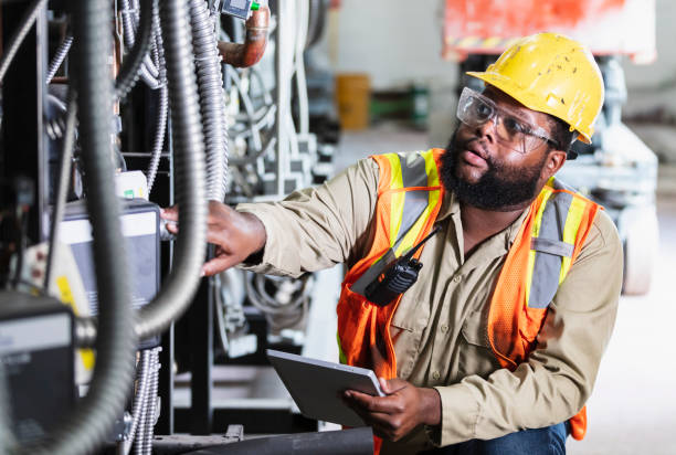 Best Emergency Electrical Repair  in Maplewood, MN