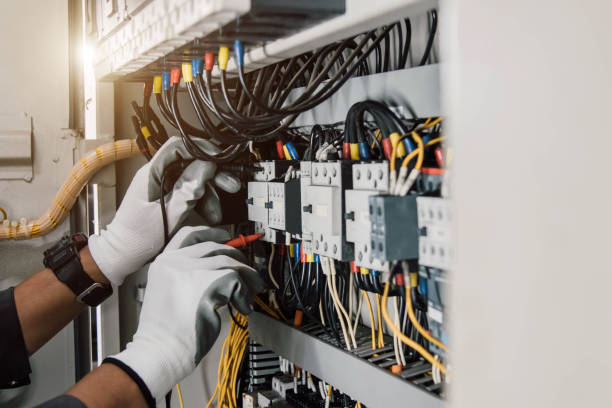 Best Electrical Repair Services  in Maplewood, MN